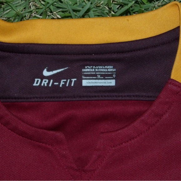 Roma Home Jersey 2015 - Picture 2 of 3